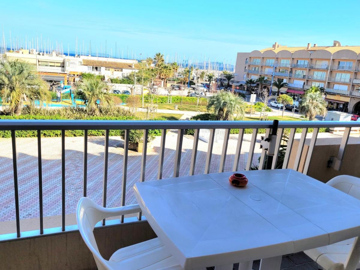 Apartamento Studio Port D' Hyeres Vue Mer Et Sur Les Iles D'Or Exterior foto
