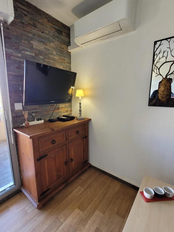 Apartamento Studio Port D' Hyeres Vue Mer Et Sur Les Iles D'Or Exterior foto